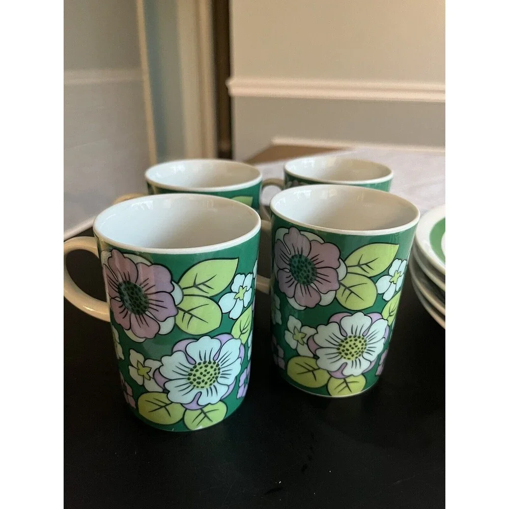 8pc Ceramic Green Floral Daisy Mugs with 9” Round Snack Plate